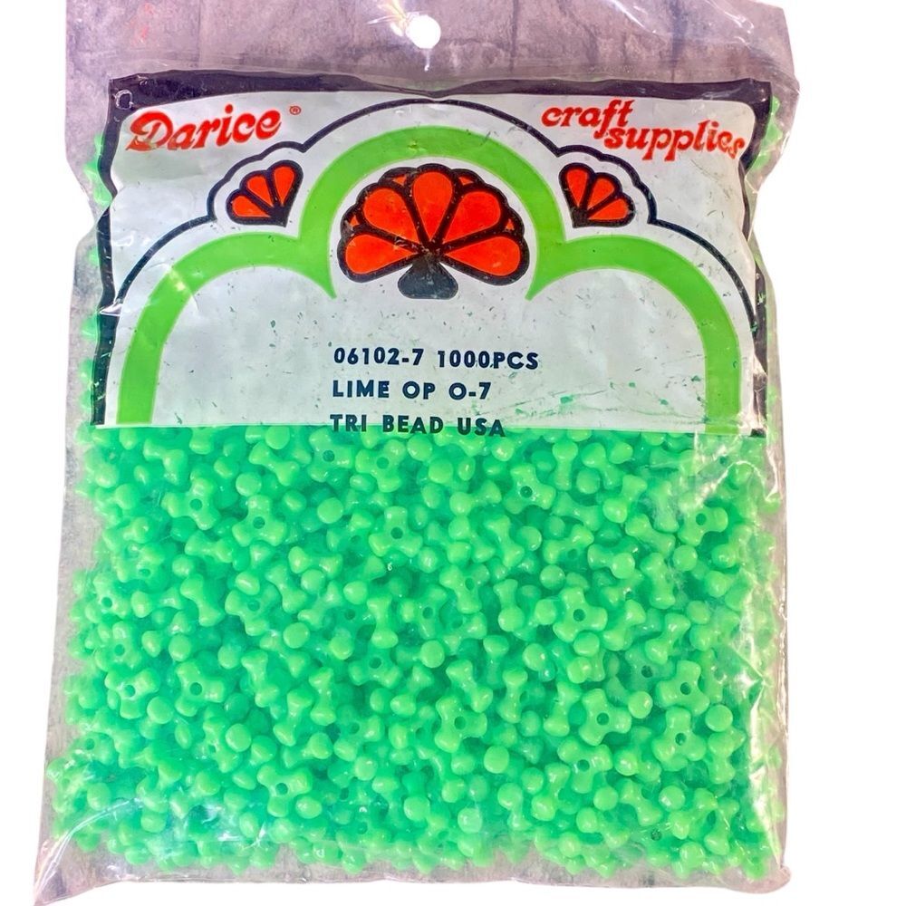 Darice Craft Beads NWT Lime Green Tri Beads 1000 Pieces Jewelry Making Crafts